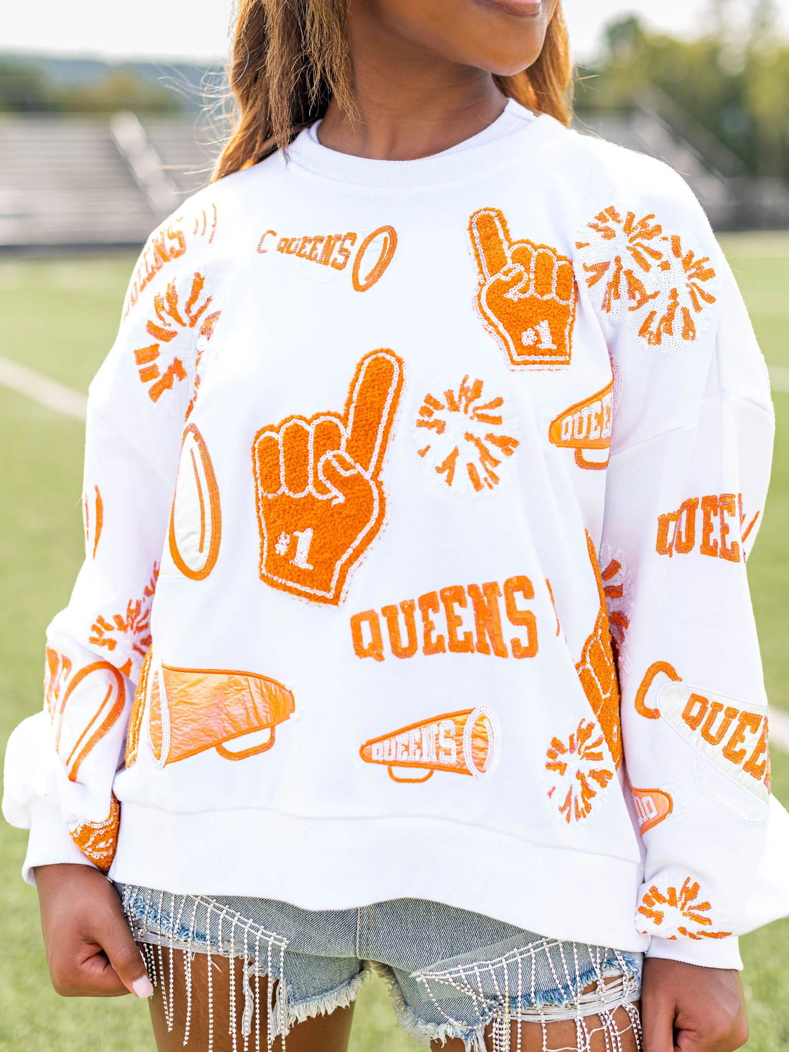 Cheers Queen Icon Sweatshirt - Image 3