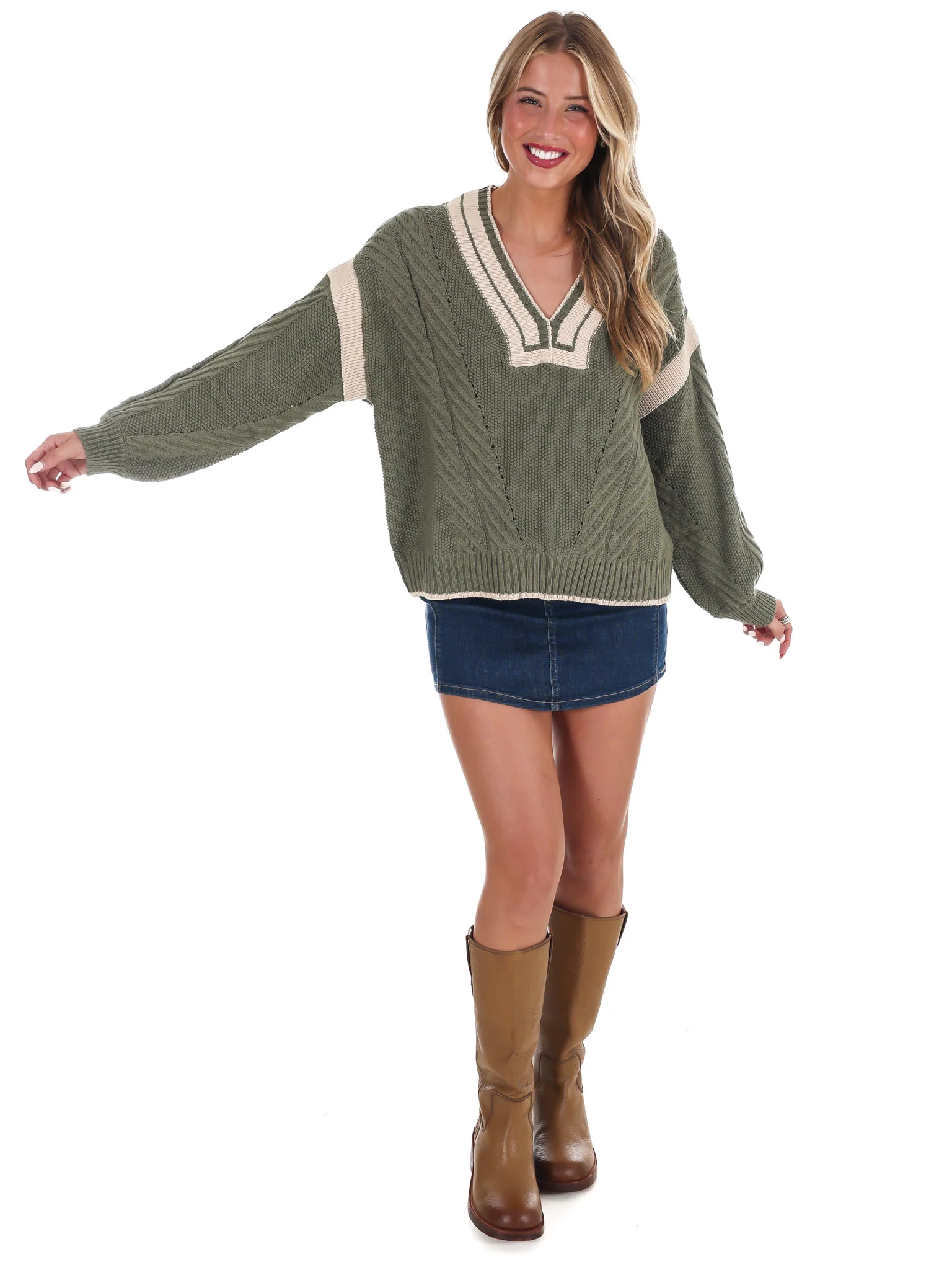 Crisp Air V-Neck Cable Contrast Sweater - Image 13