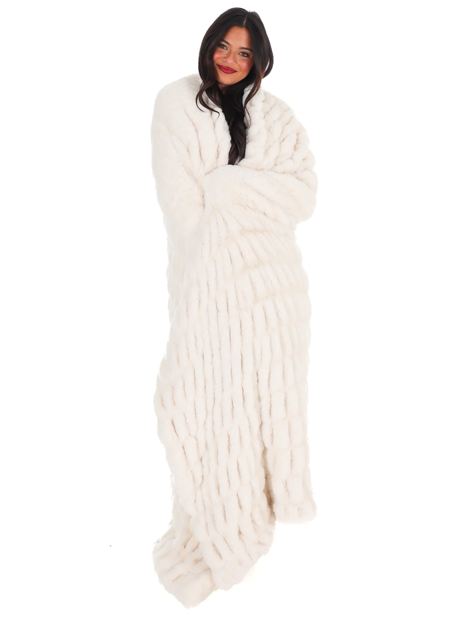 Josie's Faux Fur Ruched Blanket - Image 5
