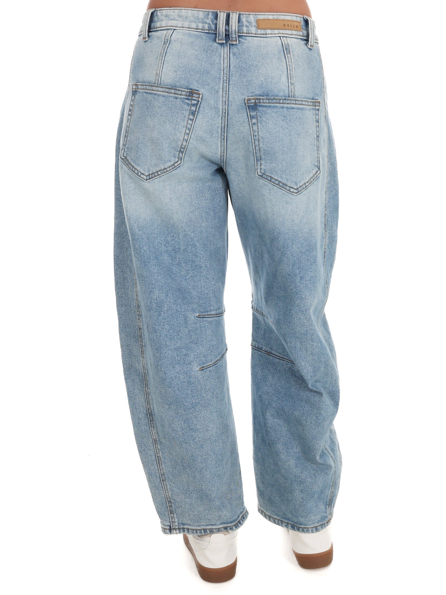 Mid Waisted Barrel Jeans - Image 4