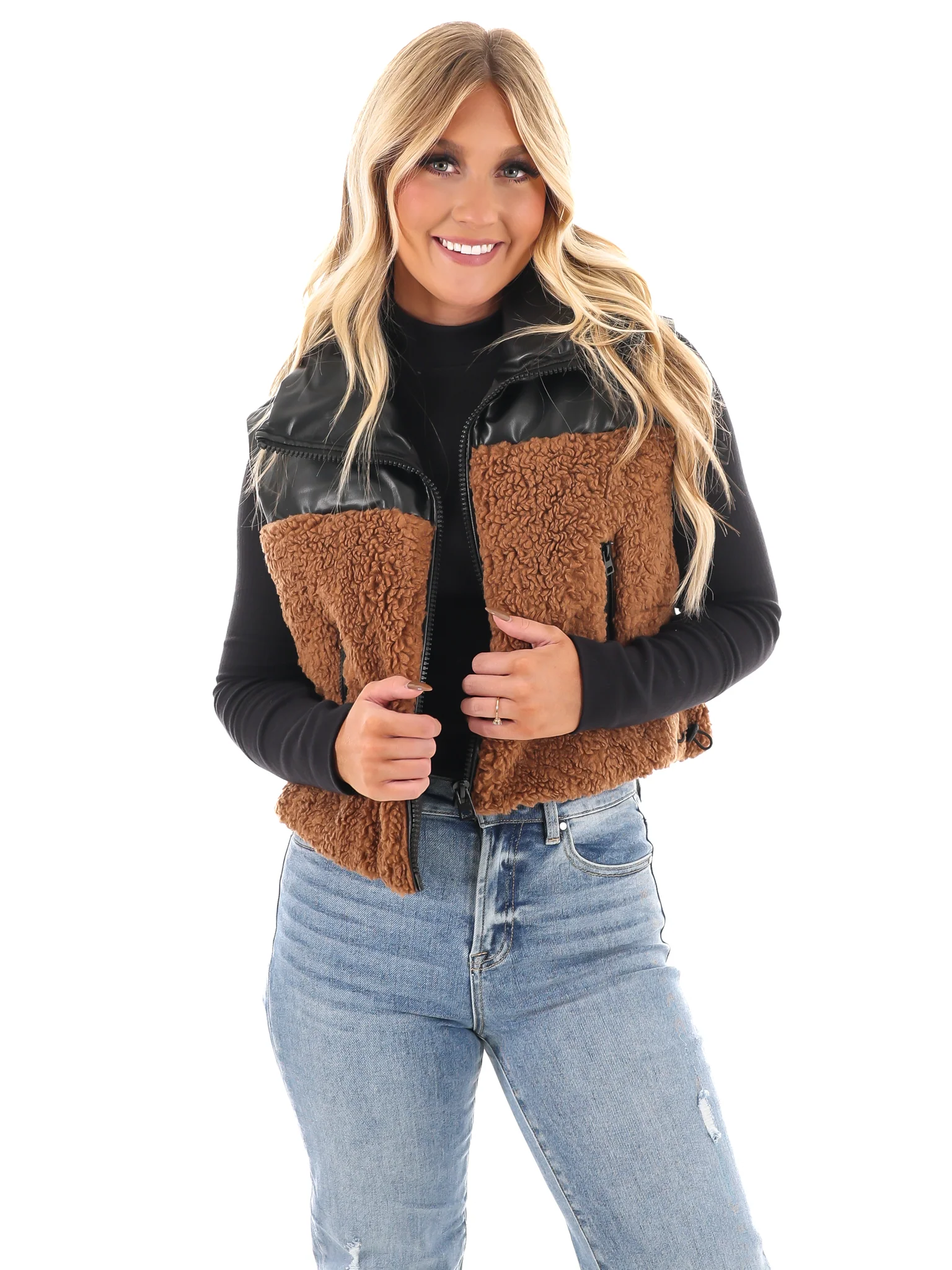 Mountain Edge Puffer Vest - Image 10