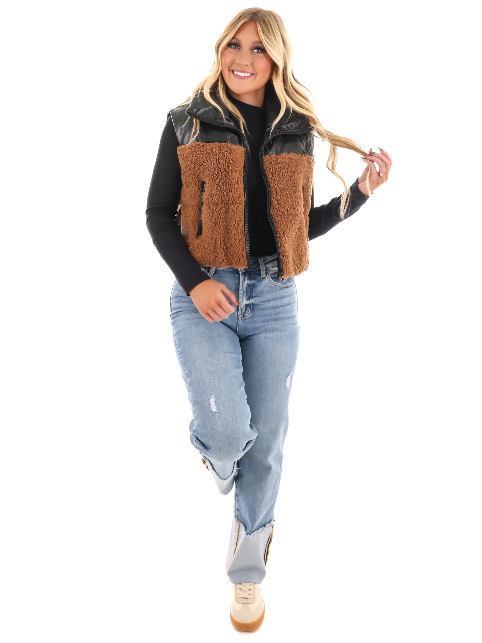 Mountain Edge Puffer Vest - Image 11