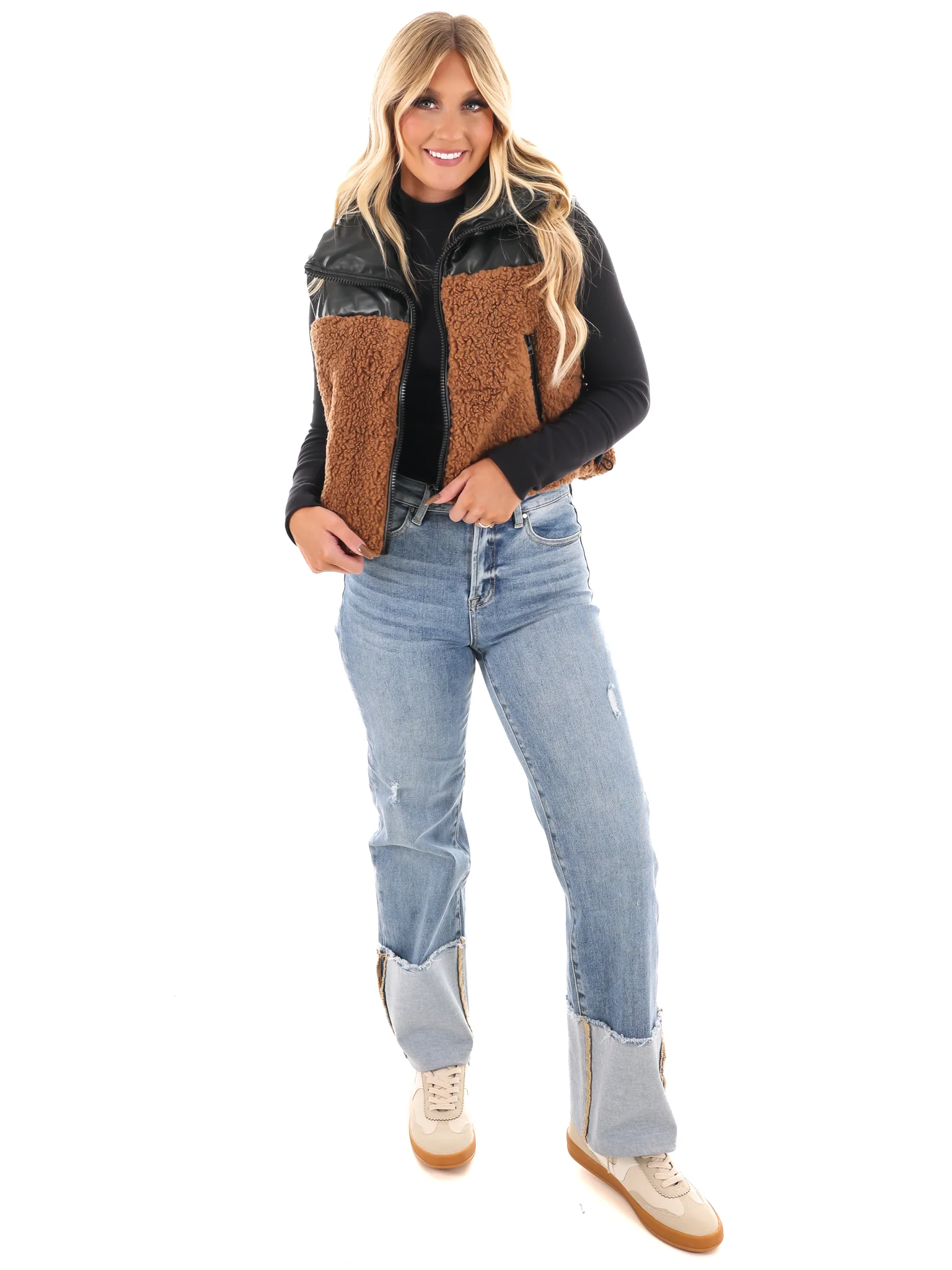 Mountain Edge Puffer Vest - Image 13