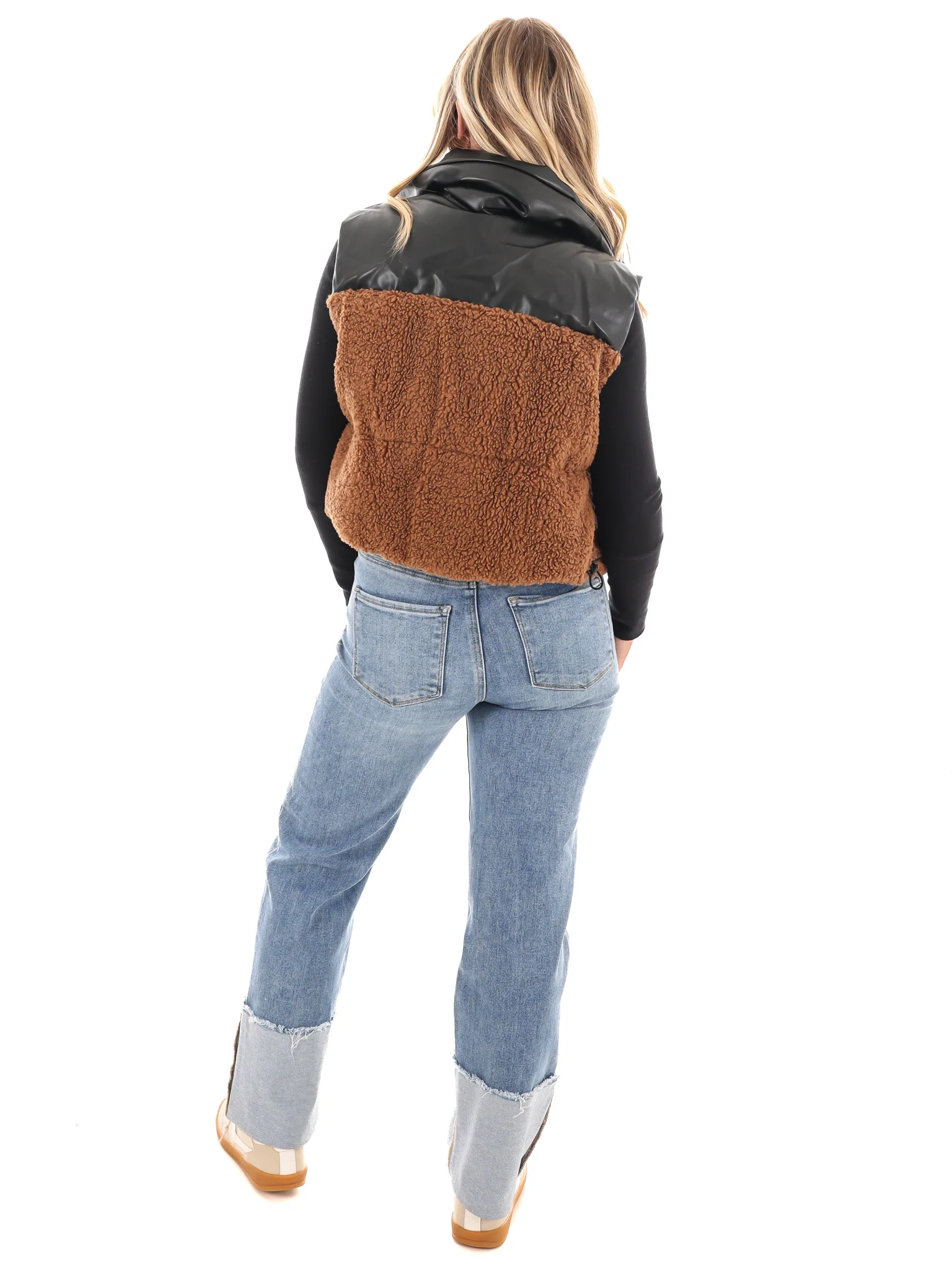 Mountain Edge Puffer Vest - Image 14