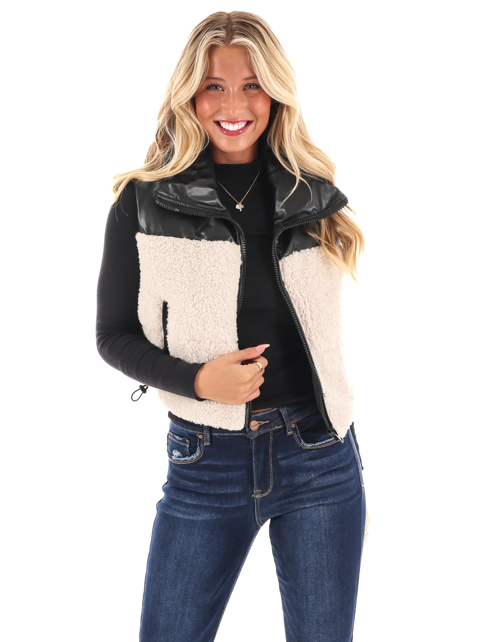 Mountain Edge Puffer Vest - Image 5