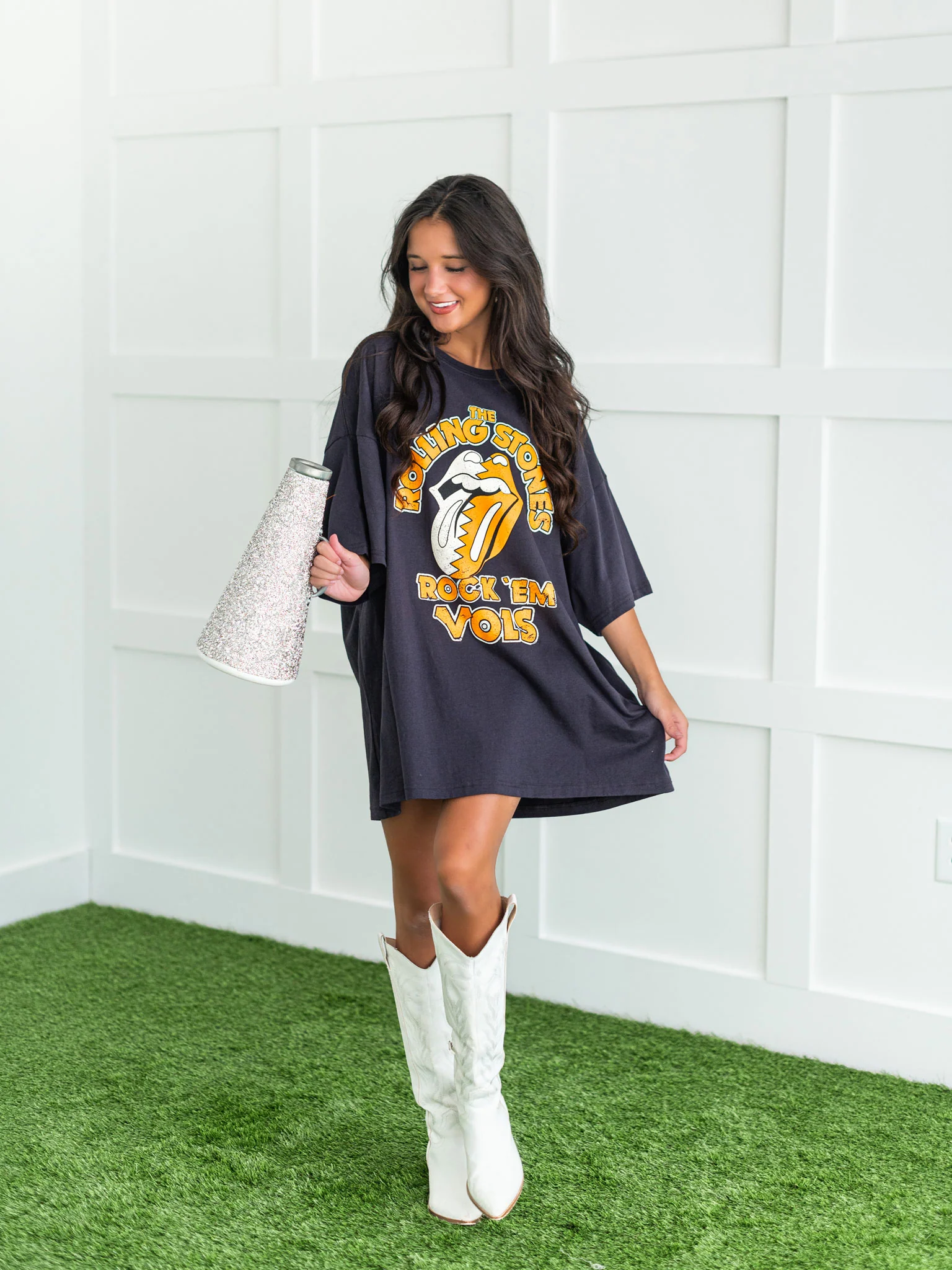 Rolling Stones Rock 'Em Vols Oversized Distressed Tee - Image 5