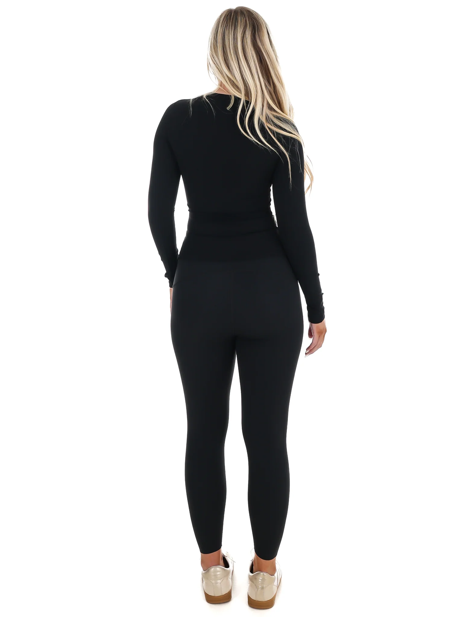 Run the Day Performance Fitted Top - Image 16