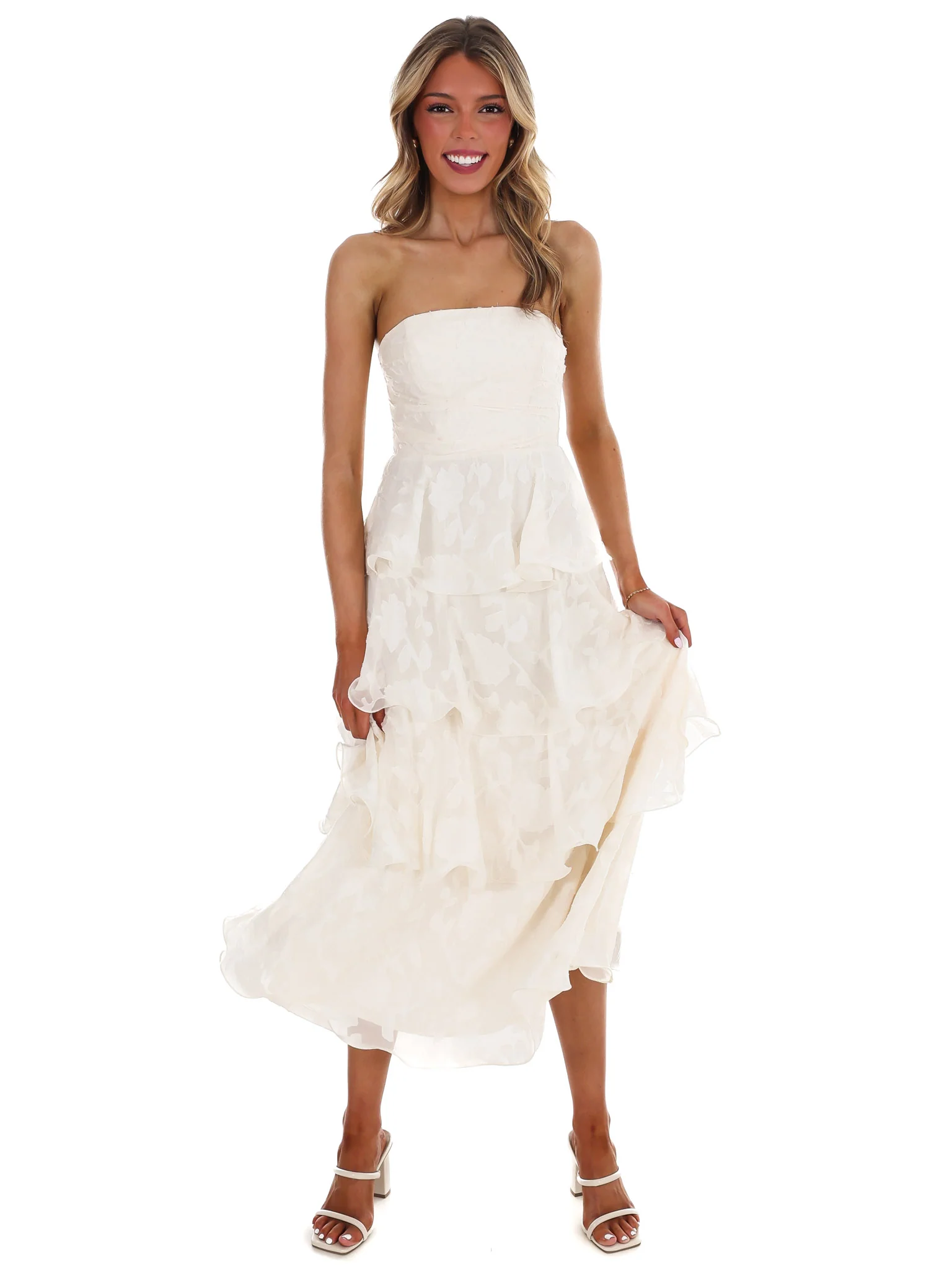 Scenic Style Tiered Maxi Dress - Image 3