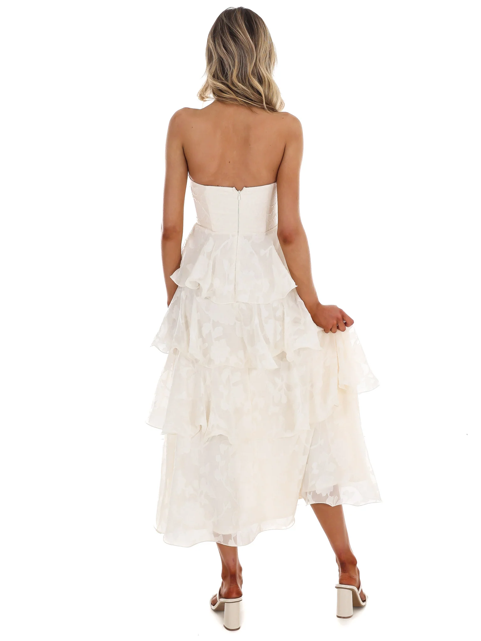 Scenic Style Tiered Maxi Dress - Image 7