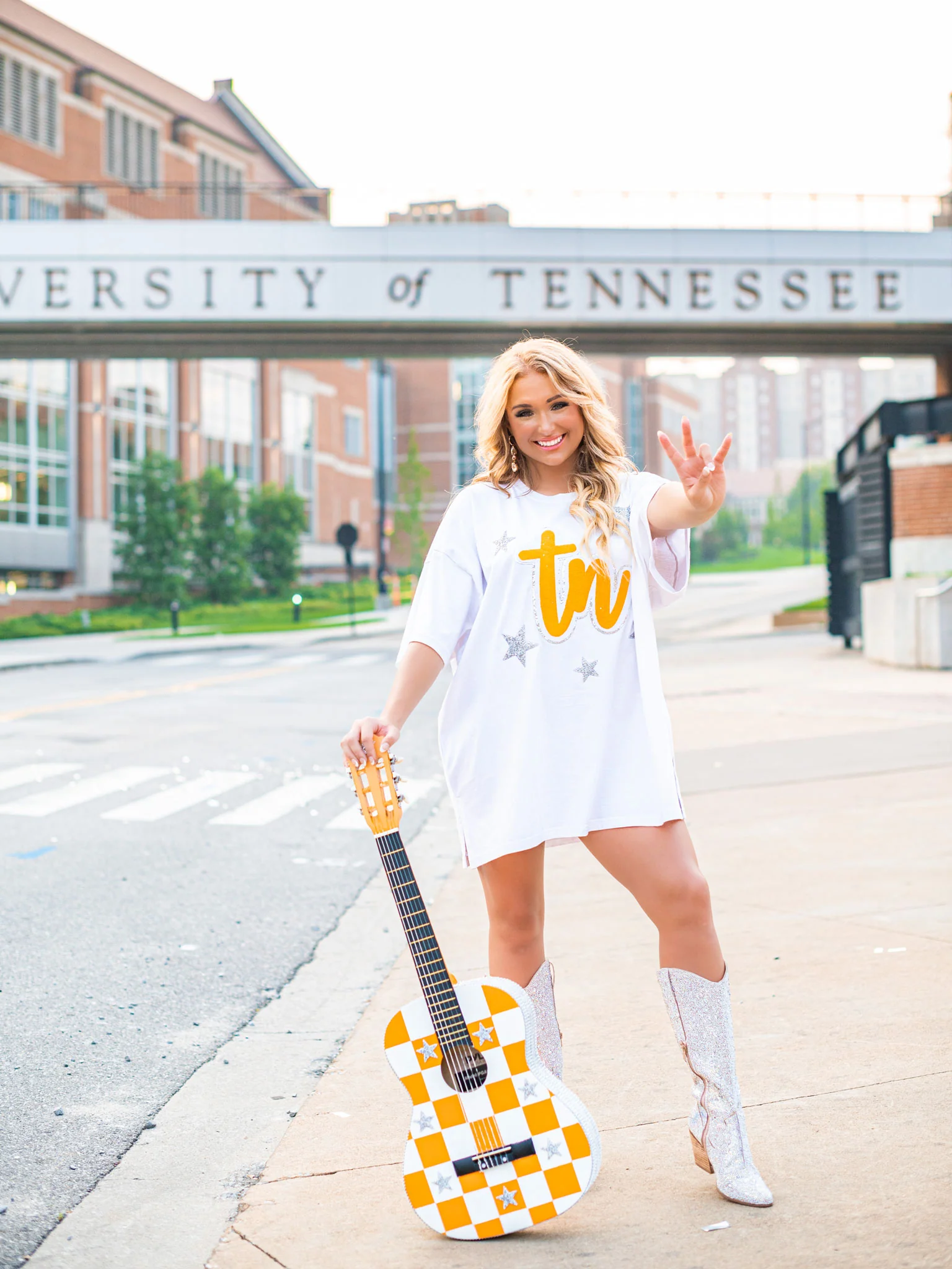 TN Star Oversized Tee - Image 3