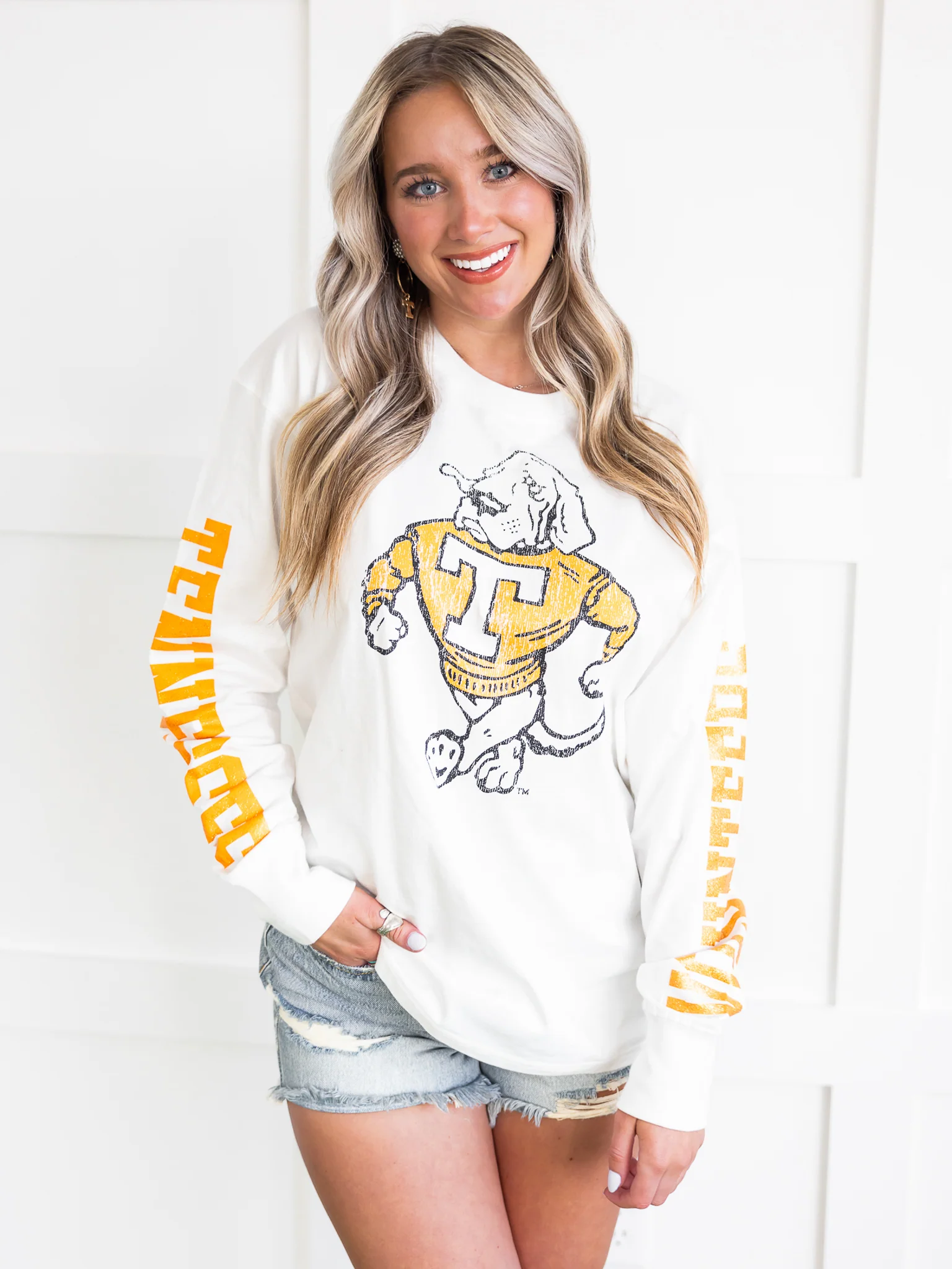 Volunteers Smokey Oversized Long Sleeve Tee - Image 9
